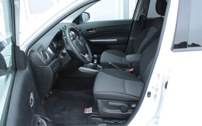 Suzuki Vitara cena 102900 przebieg: 19328, rok produkcji 2023 z Przedbórz małe 326